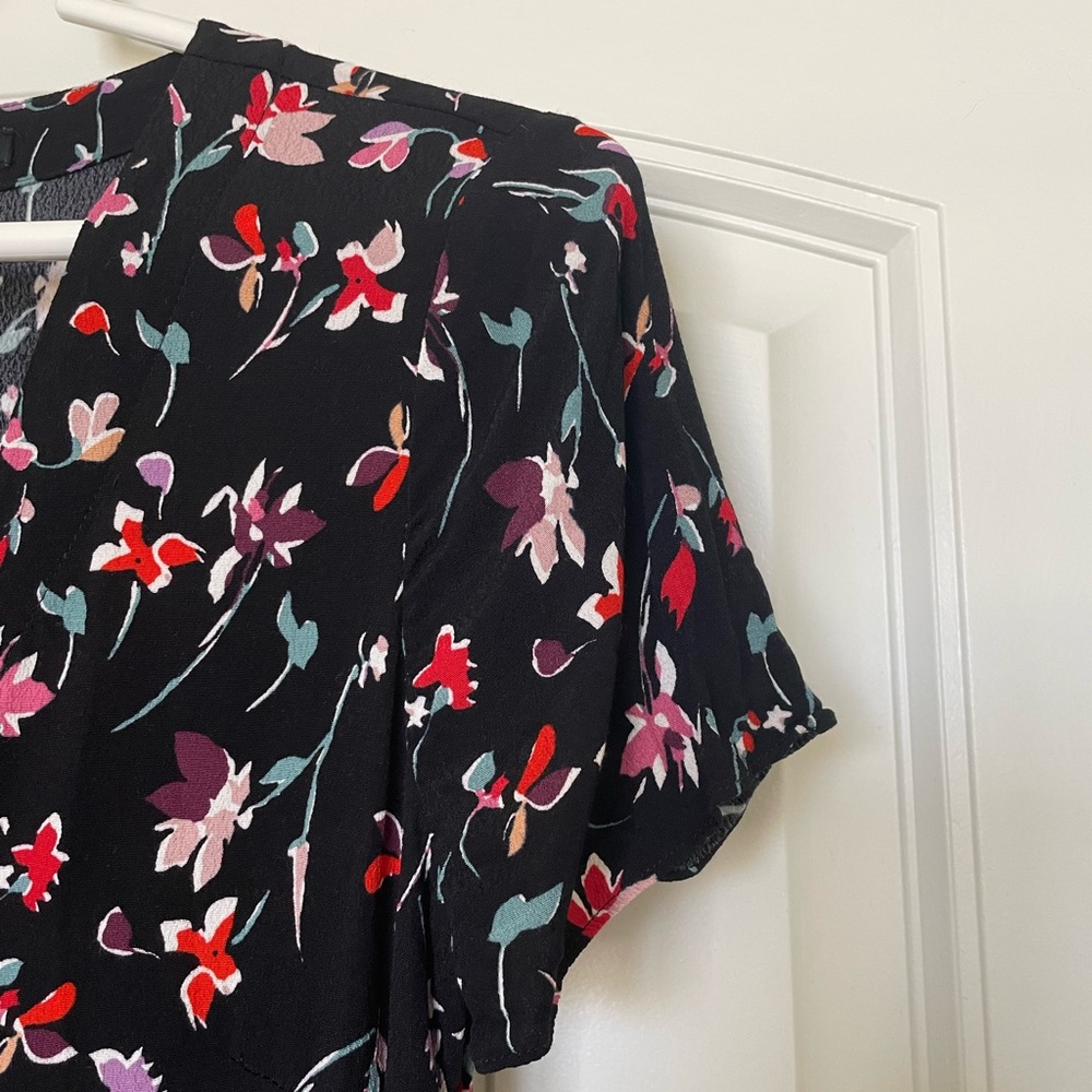 SOLD Madewell V-Neck Button-Front Mini Dress in Drifting Flowers - Picture 3 of 7